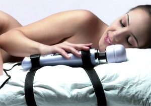 Wand vibrator hands-free gebruiken